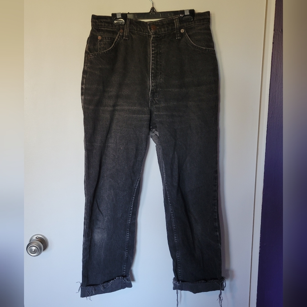 Vintage Levi's Women's Straight Leg Jeans in Black